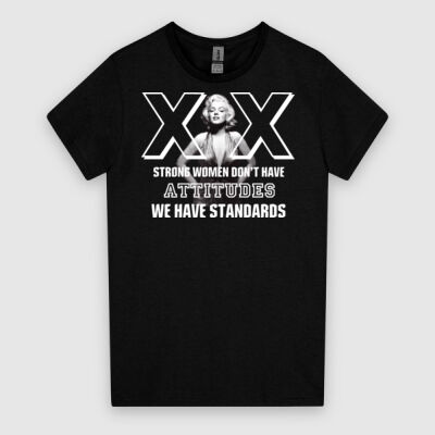 Strong Women MM - Women's HeavyCotton™ Tee  Thumbnail